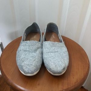 Grey slip on toms